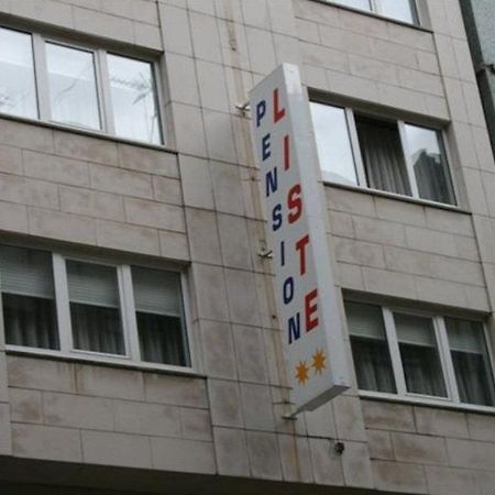 Hostal Liste Station ア・コルーニャ エクステリア 写真