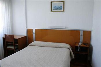 Hostal Liste Station ア・コルーニャ エクステリア 写真