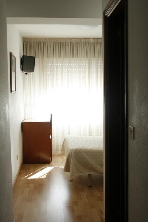 Hostal Liste Station ア・コルーニャ 部屋 写真